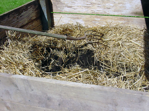 humanure compost bin